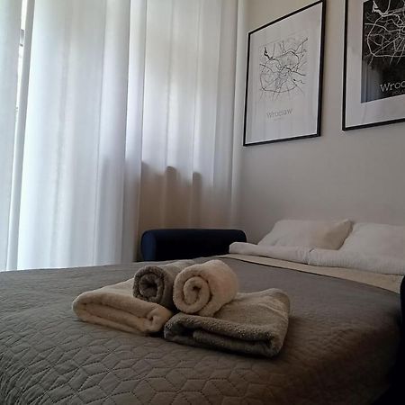 Droinvest Apartament Zarembowicza Wroclaw Lotnisko Airport - Fv Apartman Kültér fotó